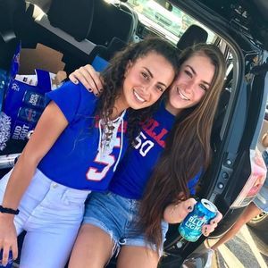 Meet your Posher, Claire